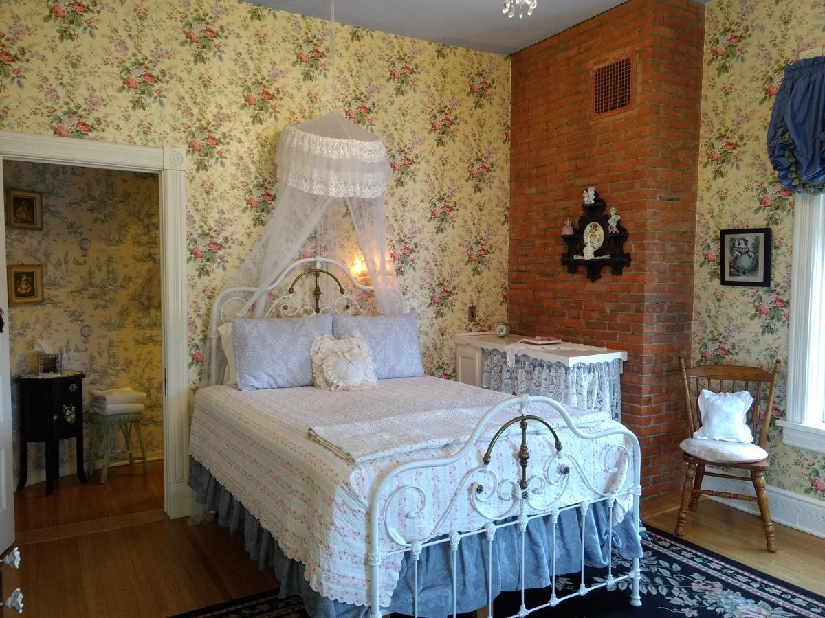 Alexander Mansion Bed & Breakfast Winona Εξωτερικό φωτογραφία