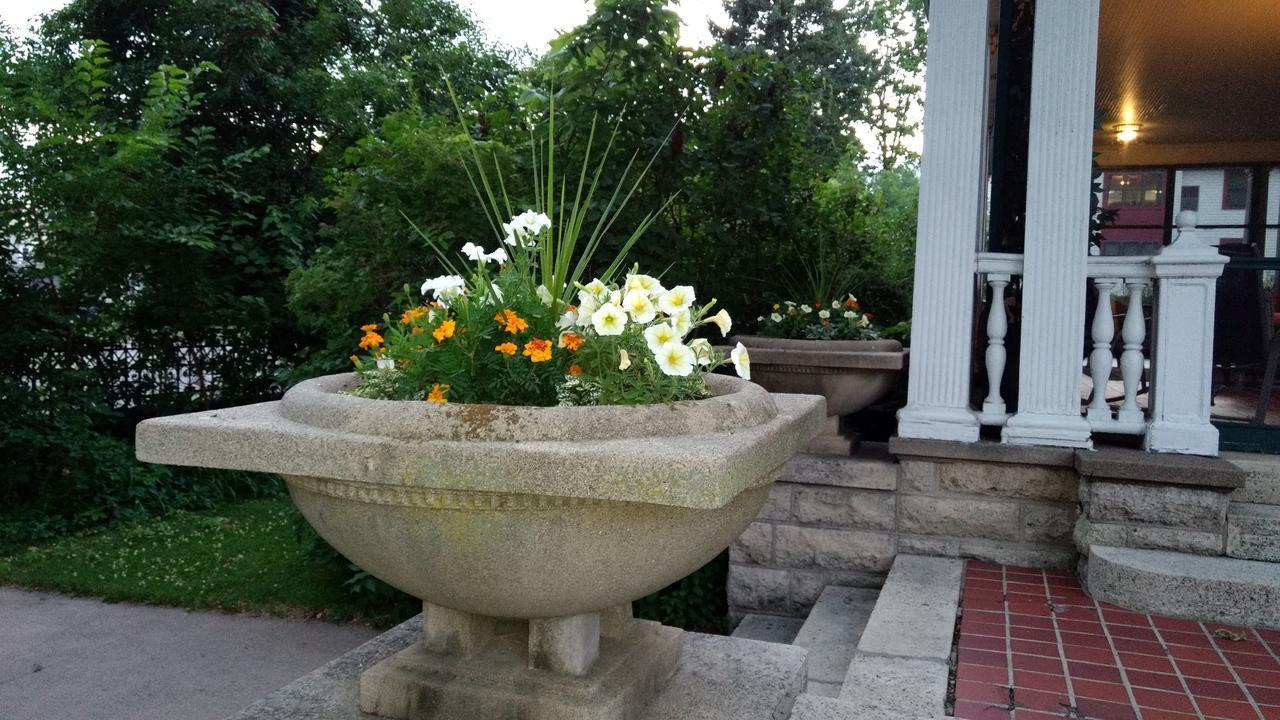 Alexander Mansion Bed & Breakfast Winona Εξωτερικό φωτογραφία