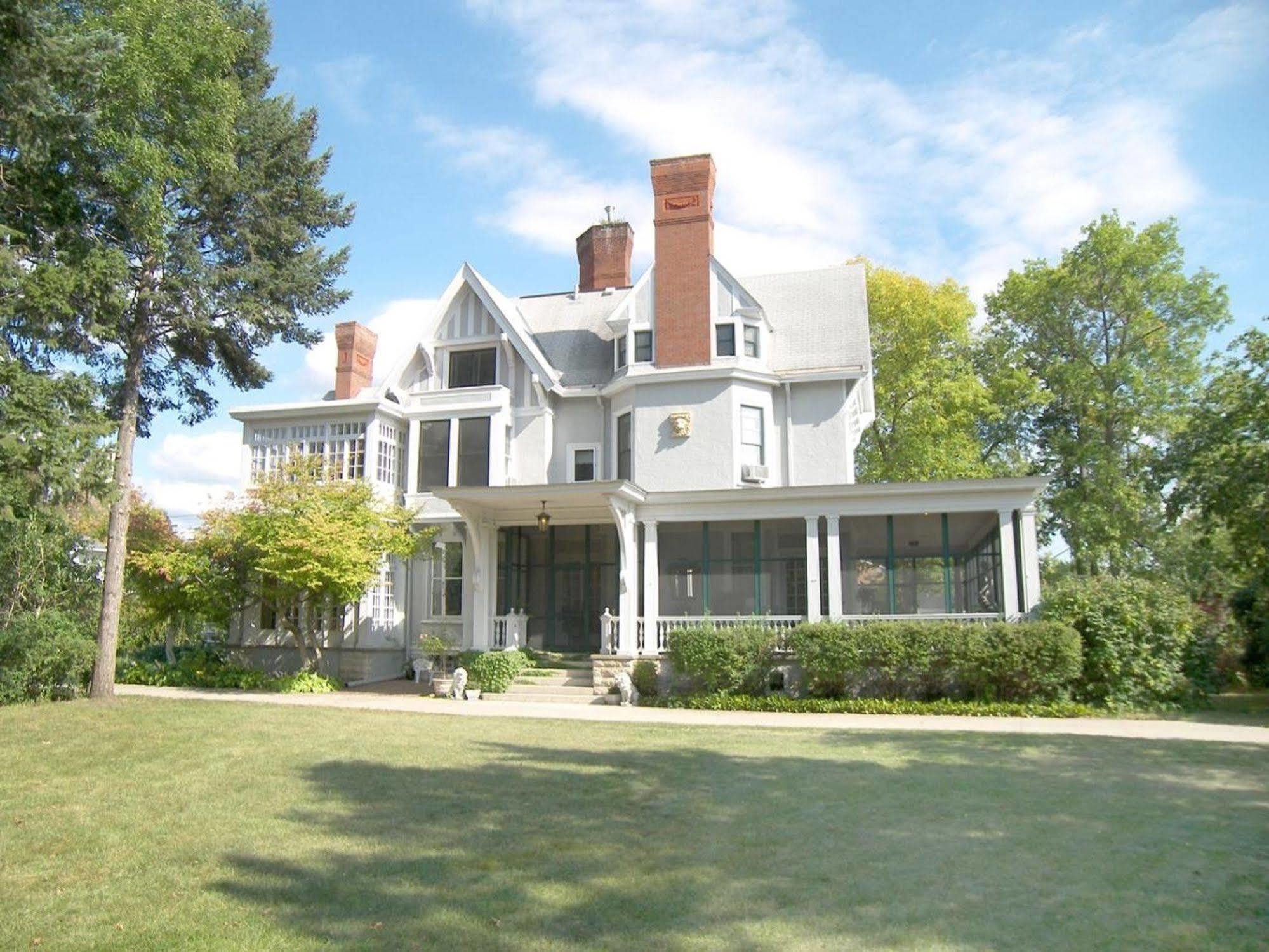 Alexander Mansion Bed & Breakfast Winona Εξωτερικό φωτογραφία